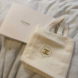 Chanel Beauté White Mini Tote